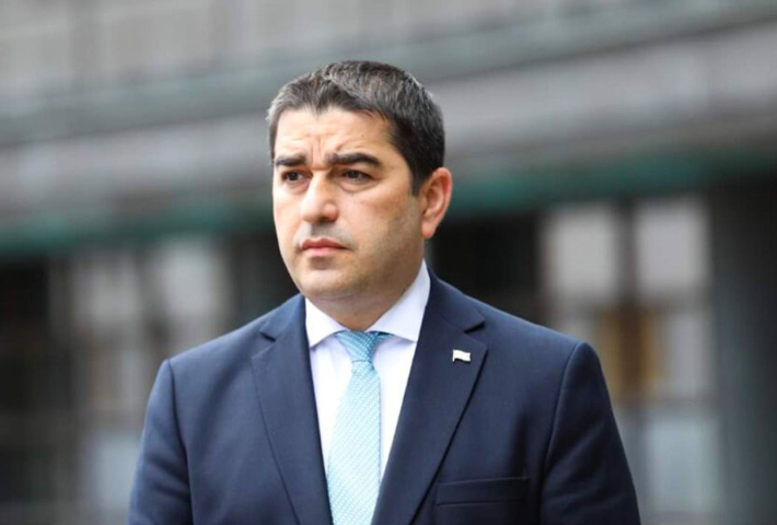 შალვა პაპუაშვილი ჩინეთ-საქართველოს ურთიერთობაზე: მნიშვნელოვანია, რომ მსოფლიოს მეორე ეკონომიკა ჩვენთვის გახსნილია თავისუფალი ვაჭრობისა და უვიზო მიმოსვლის სახით, ინიშნება პირდაპირი ფრენები საქართველოსა და ჩინეთს შორის, ეს ყველაფერი აღრმავებს ეკონომიკურ კავშირებს საქართველოსა და ჩინეთს შორის
