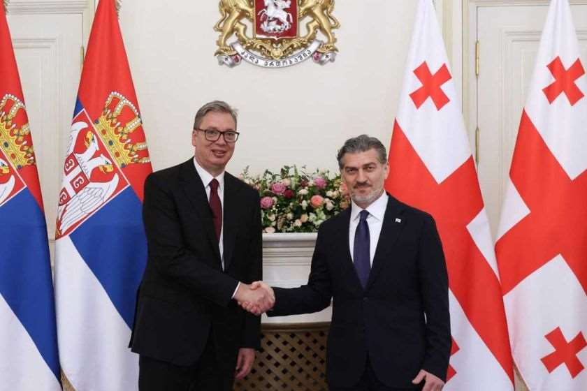 საქართველოს პრეზიდენტმა სერბეთის რესპუბლიკის პრეზიდენტთან, ალექსანდარ ვუჩიჩთან პირისპირ შეხვედრა გამართა