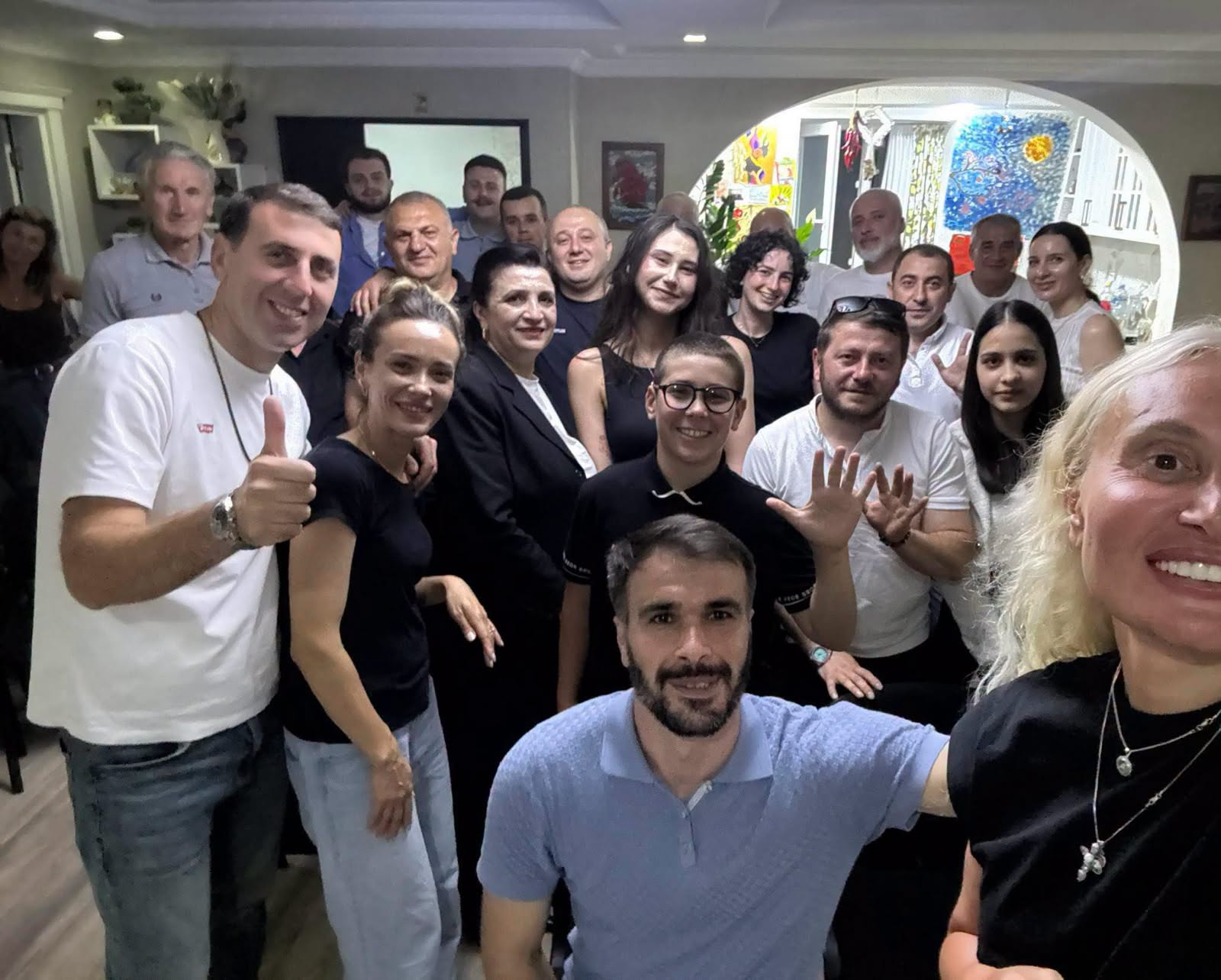 მიხეილ სააკაშვილი: ნანუკა ჩემი თხოვნით უკვე ხვდება პარტიულ ორგანიზაციებს-  თიკა ბოკუჩავაც რჩება პარტიაში როგორც ერთ-ერთი ლიდერი