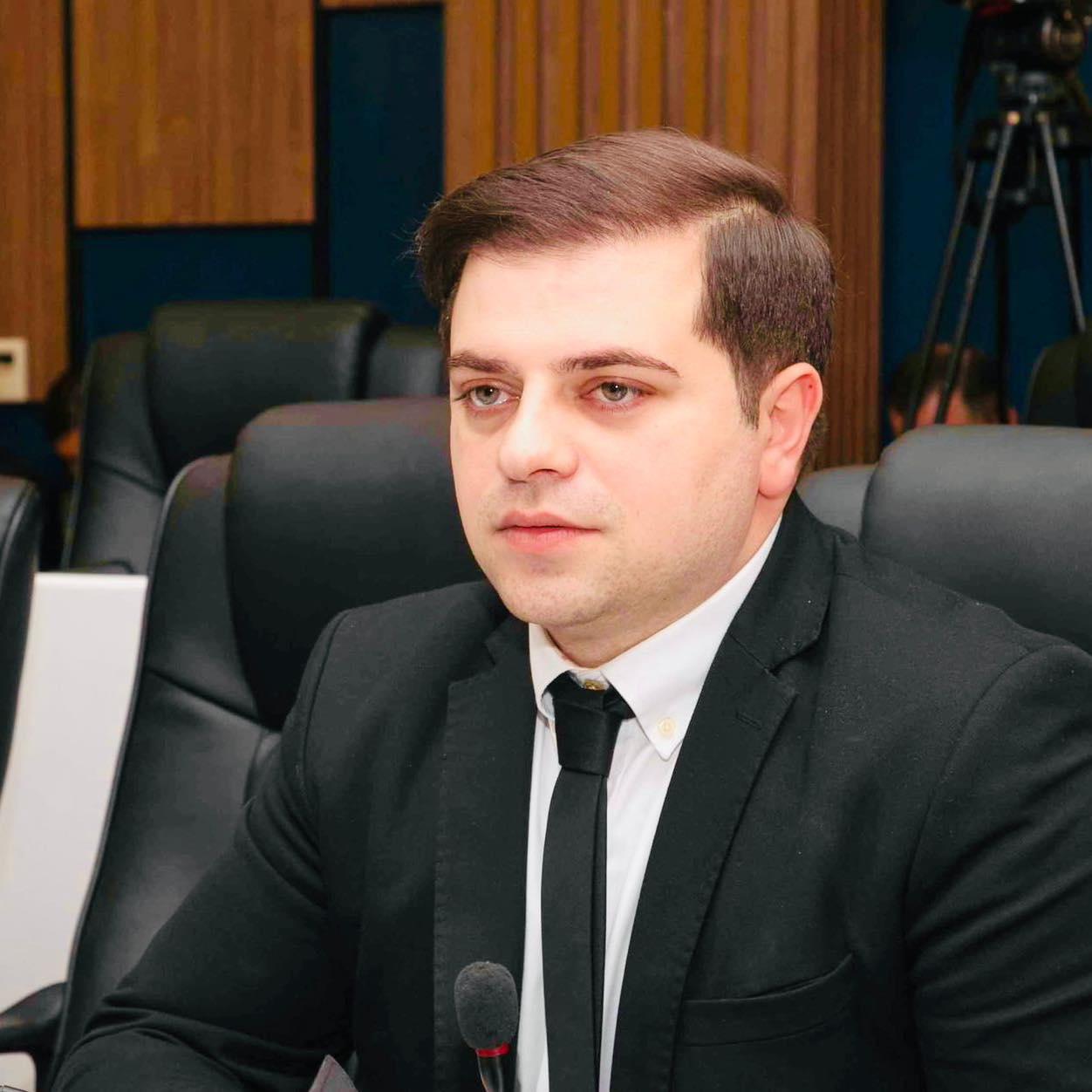 ცოტნე ანანიძე სააკაშვილის: ვერც 16 წლის გახდები და ვერც მთავრობაში დაბრუნდები – მოეშვი ოცნებას