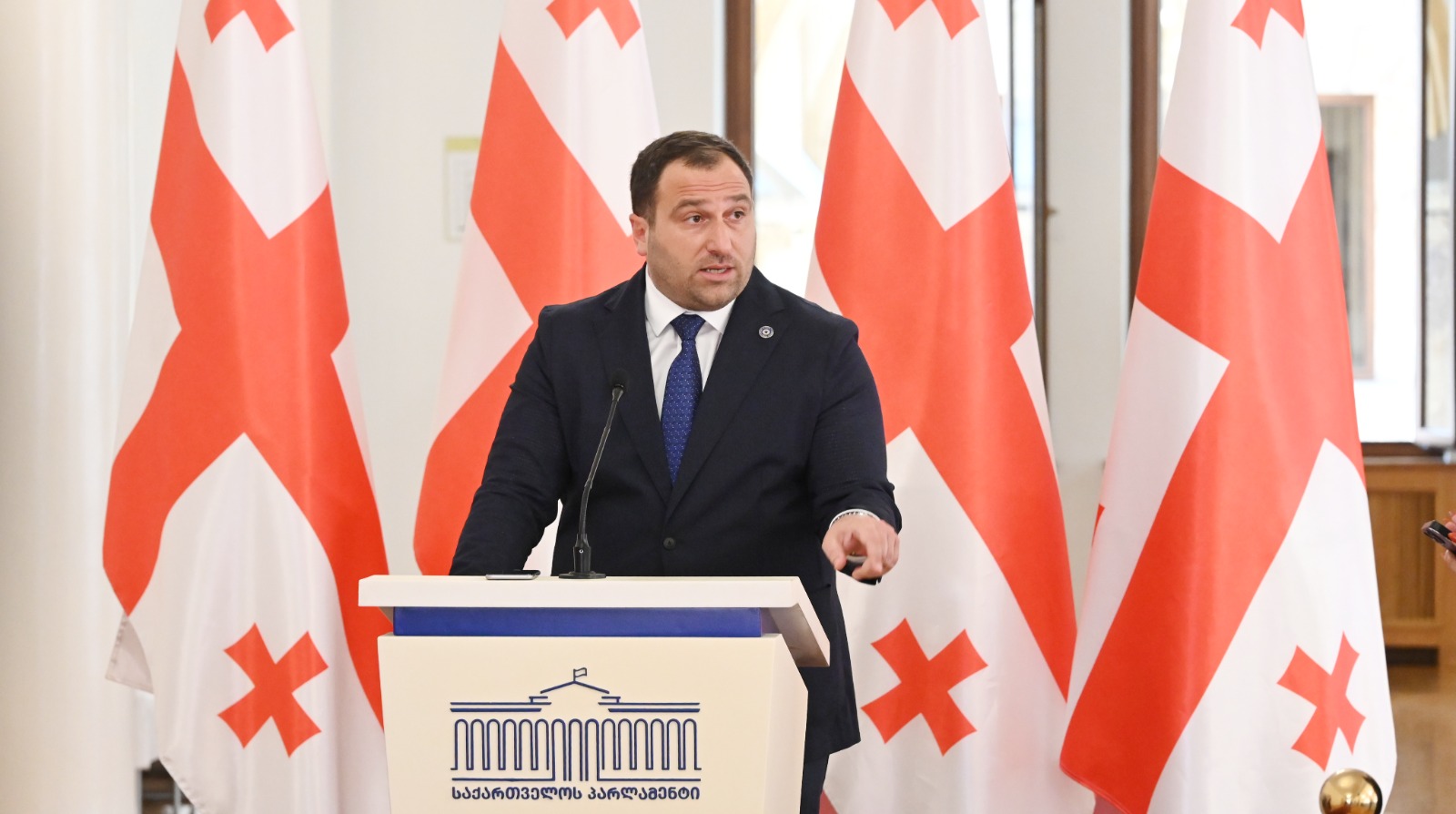 ირაკლი კირცხალია ევროკომისარ მარტა კოსის კრიტიკასა და კონკრეტული კანონების გაუქმების მოთხოვნაზე: ვერ შემოდიან ობიექტურად დისკუსიაში, რადგან არ არიან ობიექტურები და ყველაფერთან ერთად ვხედავთ მასკარადს, პიარ შოუს, რომელიც გაცვდა