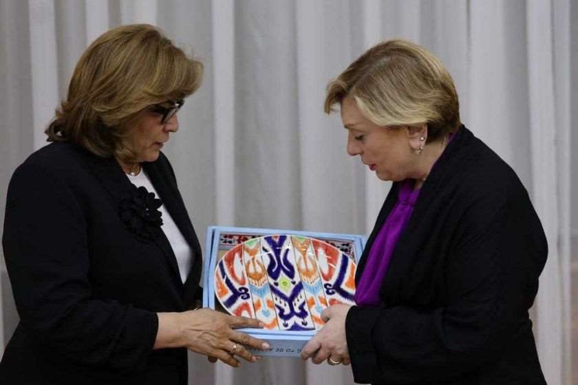 ტაჯიკეთის რესპუბლიკაში ოფიციალური ვიზიტის ფარგლებში, საქართველოს კულტურის მინისტრი თინათინ რუხაძე ტაჯიკეთის რესპუბლიკის კულტურის მინისტრ მატლუბახონ სატორიონს შეხვდა