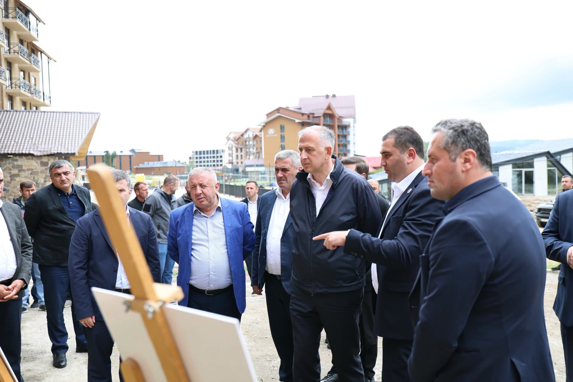 აჭარის მთავრობის თავმჯდომარე მაღალმთიან აჭარაში მიმდინარე და დაგეგმილ ინფრასტრუქტურულ პროექტებს გაეცნო