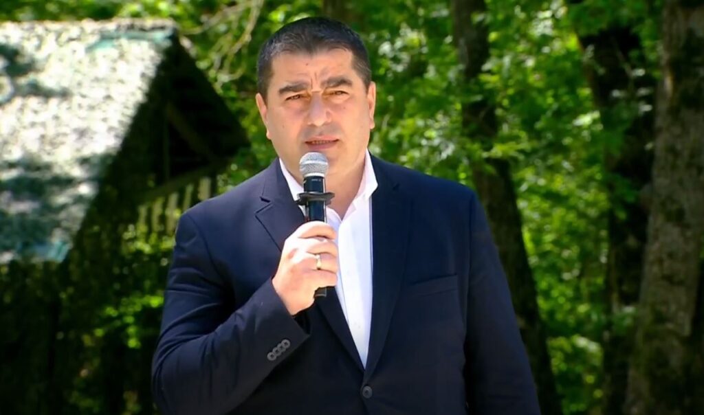 შალვა პაპუაშვილი - სამშობლოს სიყვარული დიდ პრივილეგიასთან ერთად არის უდიდესი პასუხისმგებლობაც, გისურვებთ „ჯარის ბანაკში“ გატარებული დღეები სამუდამოდ აღბეჭდილიყოს თქვენს გონებასა და გულში