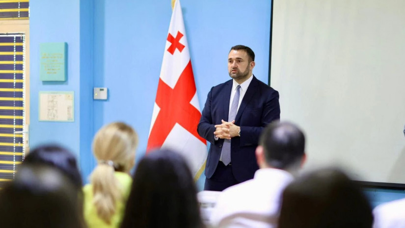 ცესკოს თავმჯდომარე ხელვაჩაურში ახალგაზრდებს შეხვდა