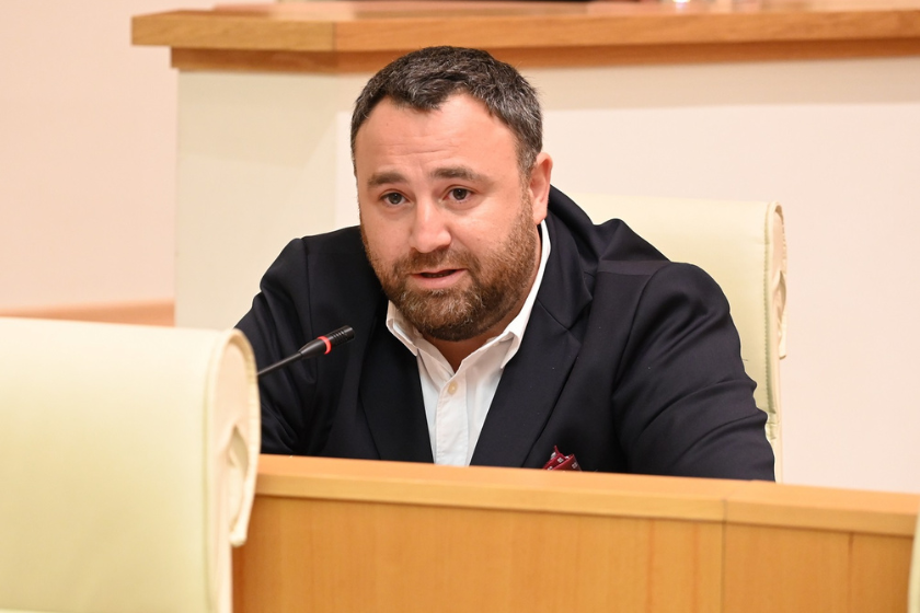 არჩილ ბერიძე: თუ ევროპული სახელმწიფოებისთვის საკუთარი საკანონმდებლო პოლიტიკის განსაზღვრა სუვერენული უფლებაა, რატომ აღმოჩნდა იგივე პრინციპი საქართველოს შემთხვევაში მიუღებელი?