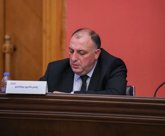 მოლოდინი გვაქვს, რომ თაღლითობის საქმეებზე სპეციალიზაციის დანერგვა და ახალი სტრუქტურული ერთეულის შექმნა დადებითად აისახება ამ კატეგორიის დანაშაულებზე შემაჯამებელი გადაწყვეტილების დროულად მიღებაზე - გიორგი გვარაკიძე