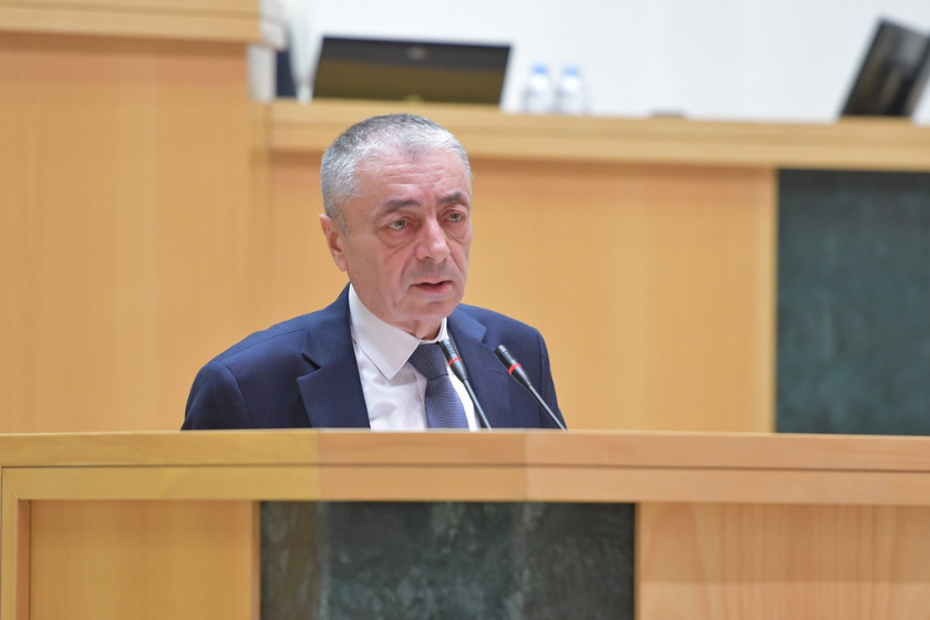 თენგიზ შარმანაშვილი – დიდი ხანია, ყალბი დღის წესრიგის გამო, საქართველოსთან ურთიერთობა შეჩერებული აქვთ, ამიტომ არ მიგვიწვიეს გაფართოების შეხვედრაზე, არც ჩვენ გვაქვს პრეტენზია, ამ შოუში მივიღოთ მონაწილეობა