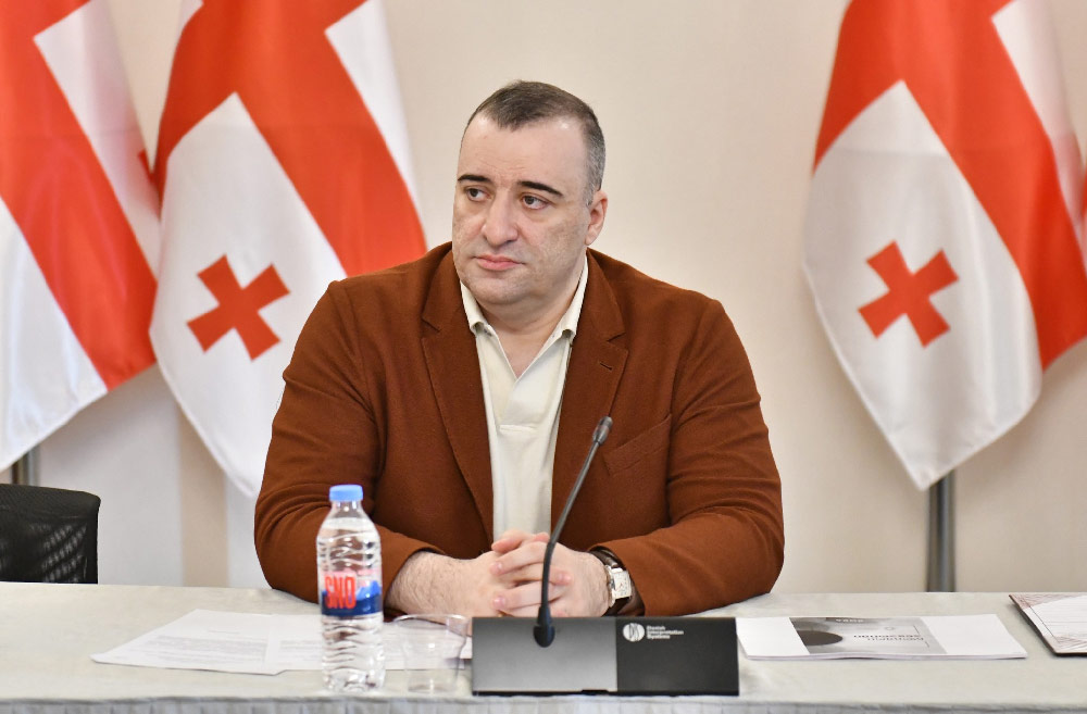 რატი იონათამიშვილი: კოლექტიურმა იუკნევიჩიენეებმა ევროპული სტრუქტურები ფაქტობრივად გააუქმეს და აქციეს მაკულატურის ჩაბარების პუნქტად. ამ რეზოლუციებს არც სამართლებრივი, არც იურიდიული ფასი არ აქვთ, ისინი ფაქტობრივად მაკულატურას წარმოადგენენ