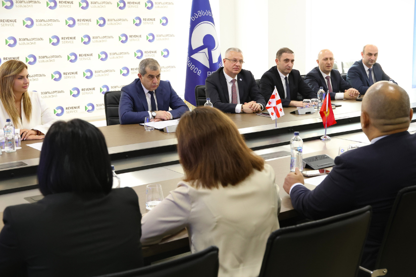 შემოსავლების სამსახურის უფროსმა მიხეილ მაღლაკელიძემ ყირგიზეთის საგადასახადო ადმინისტრაციის წარმომადგენლებს უმასპინძლა
