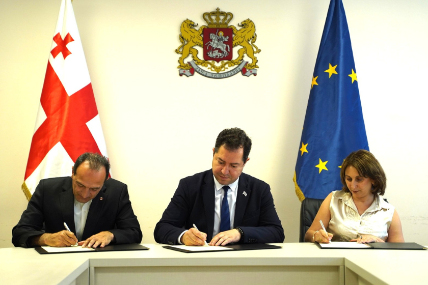 აფხაზეთის იძულებით გადაადგილებულ პირთა სამინისტრომ ურთიერთთანამშრომლობის მემორანდუმი გააფორმა