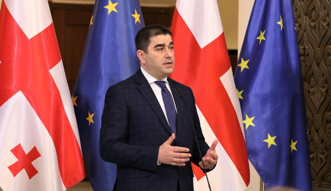 შალვა პაპუაშვილი: ევროპარლამენტი და ევროსაბჭოს საპარლამენტო ასამბლეა ერთმანეთისგან არსებითად აღარ განსხვავდებიან - ორივე ეს ინსტიტუცია იმართება ერთი პოლიტიკური ცენტრიდან, რომელსაც თავისი მავნე გეგმები აქვს საქართველოსთან მიმართებით