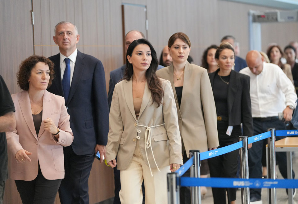 მარიამ ქვრივიშვილი, აჭარის მთავრობის თავმჯდომარესთან ერთად, ბათუმის საერთაშორისო აეროპორტში ზაფხულის ტურისტული სეზონისთვის განხორციელებულ სამუშაოებს გაეცნო