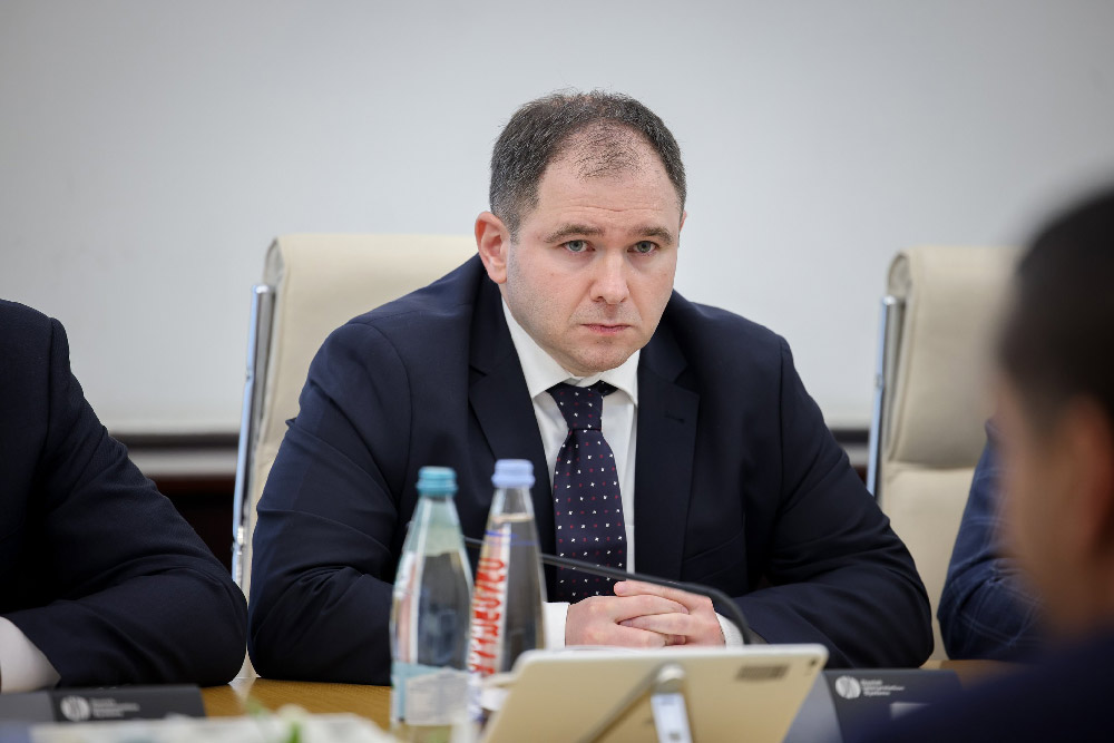 ნიკოლოზ სამხარაძე – პუტინის მრჩევლად ე.წ. პრეზიდენტის გადაყვანა კომიკური ამბავია, დე ფაქტო ხელისუფლების დიდი დაცინვაა, რუსეთიც კი ცხინვალს „დამოუკიდებლად“ არ მიიჩნევს