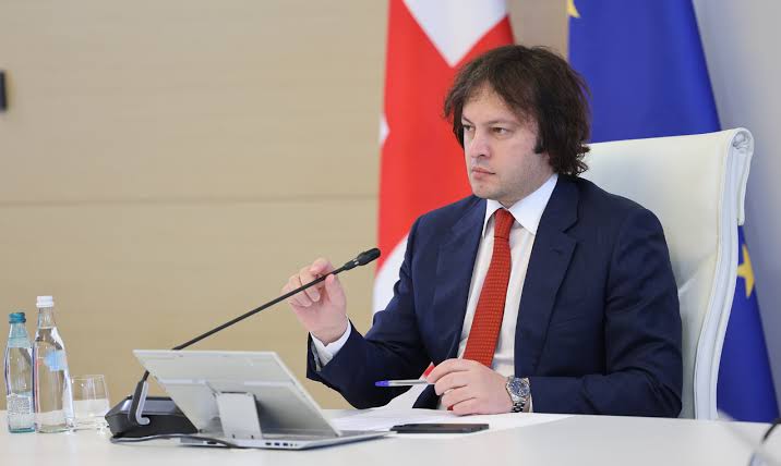 ირაკლი კობახიძე: ზოგადი განათლების რეფორმა მოიცავს ძალიან მნიშვნელოვან კომპონენტებს, საგანმანათლებლო პროგრამა და სახელმძღვანელოები დაეფუძნება ჩვენს ეროვნულ და ზოგადსაკაცობრიო ღირებულებებს, რაც მანამდე სამწუხაროდ არ იყო უზრუნველყოფილი