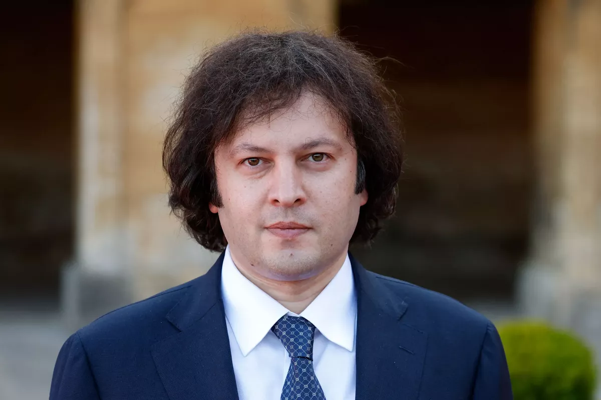 ირაკლი კობახიძე: - აღწერამ აჩვენა, რომ საქართველოს მოსახლეობა შეადგენს 3 941 100 ადამიანს და ეს მაჩვენებელი არის გაზრდილი 216 000-ით, ანუ 5,2 პროცენტით არის გაზრდილი საქართველოს მოსახლეობა 10 წლის თავზე, 2014 წლიდან 2024 წლამდე
