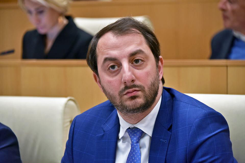 ირაკლი მეზურნიშვილი: ძალიან მნიშვნელოვანი საკითხები იხილება გენერალურ ასამბლეაზე, მთავარი არის ხელოვნური ინტელექტი