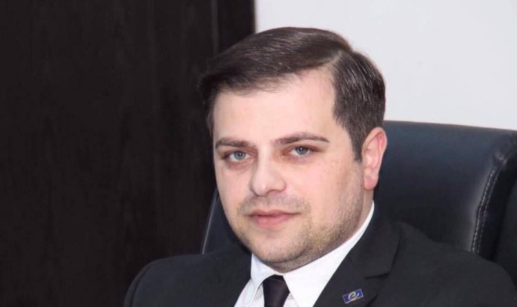 ცოტნე ანანიძე გავრცელებულ ინფორმაციაზე, რომ „ნაციონალური მოძრაობის“ წევრებს საწევროს გადახდა მოუწევთ: ნამდვილი ნაცობა- ფასიანი გახდა