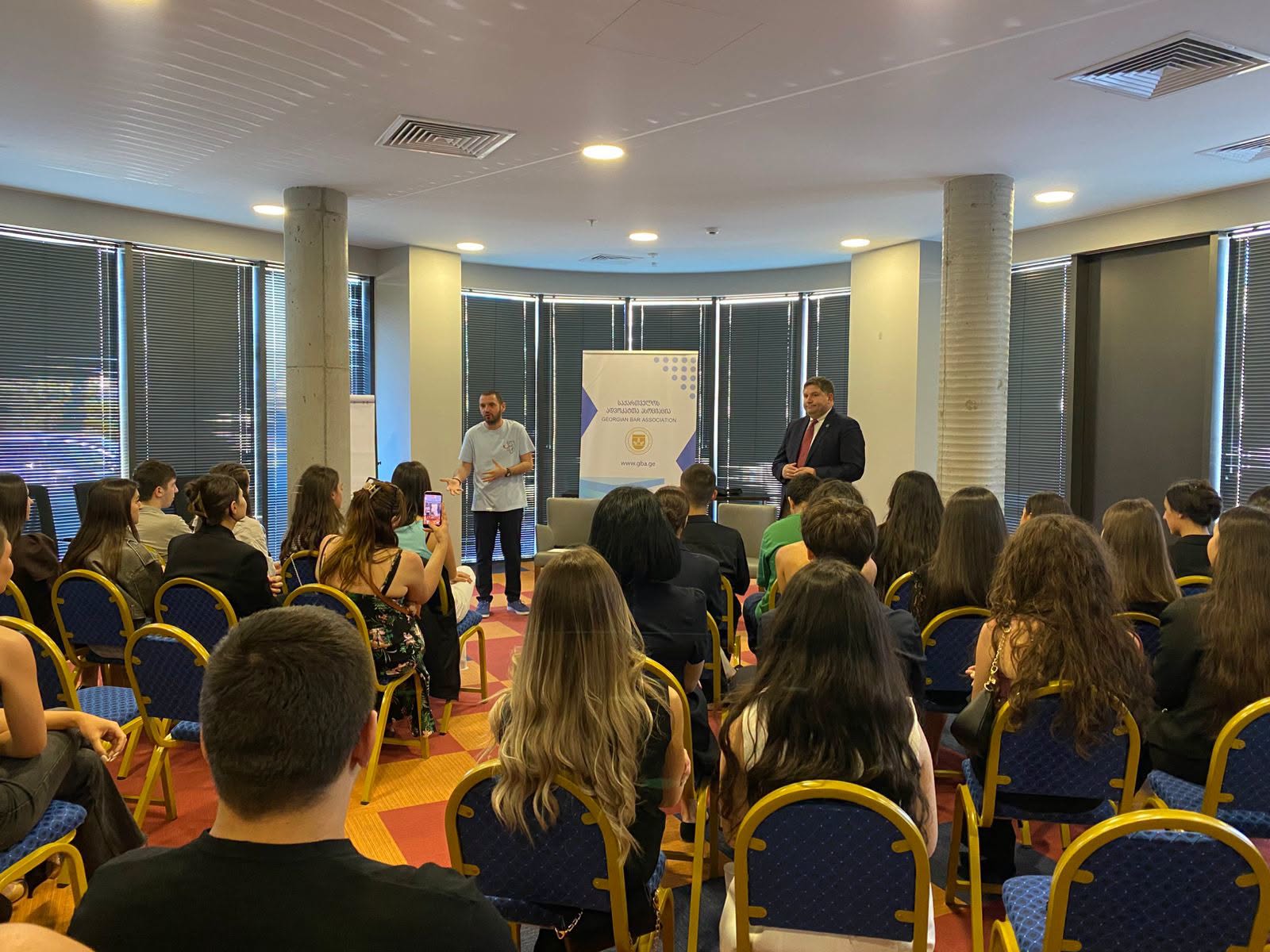 საქართველოს ადვოკატთა ასოციაცია ახალგაზრდებში სამართლის სფეროს პოპულარიზაციის ხელშეწყობას განაგრძობს