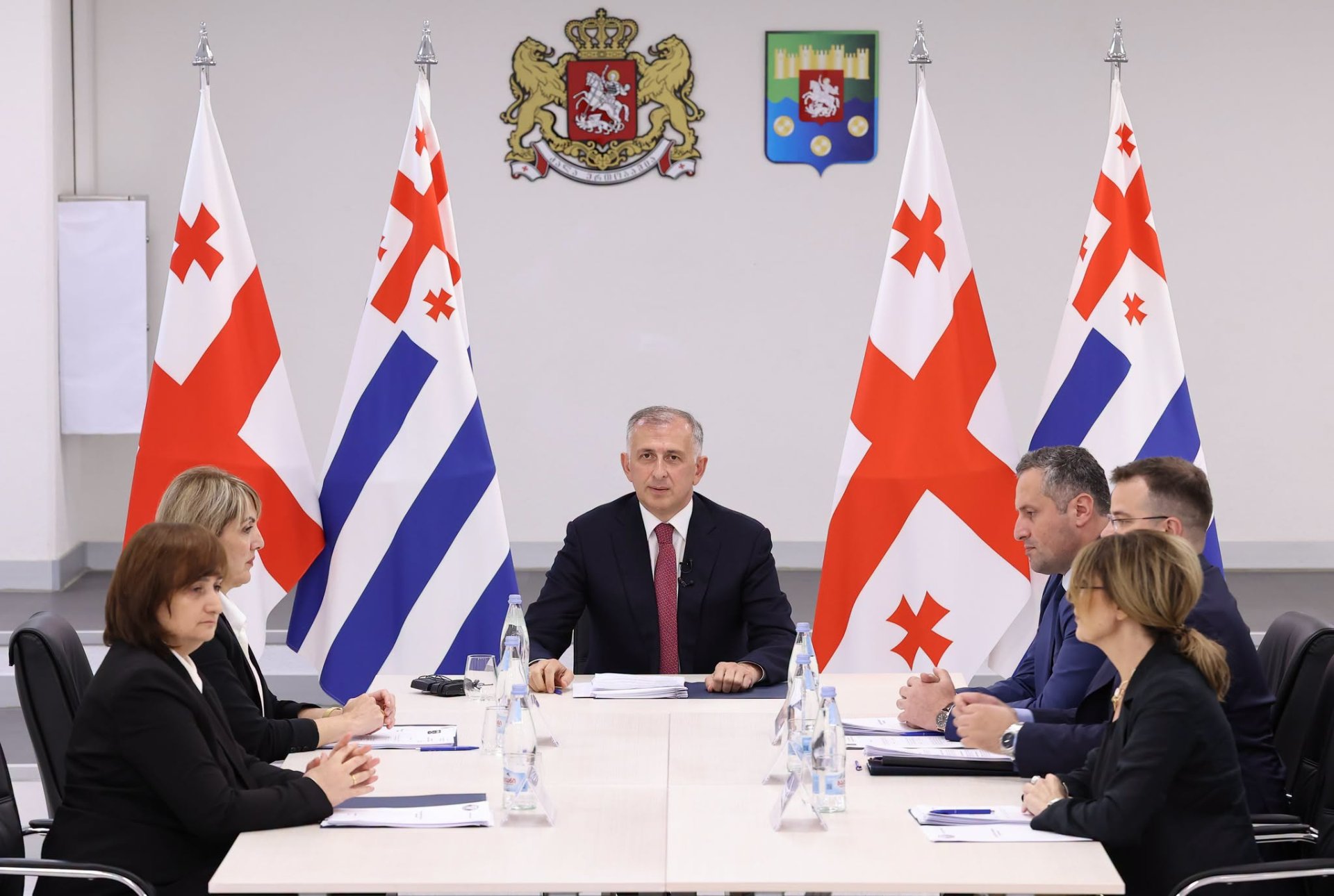 აჭარის მთავრობის თავმჯდომარის, ზურაბ პატარაძის ხელმძღვანელობით, მთავრობის სხდომა გაიმართა
