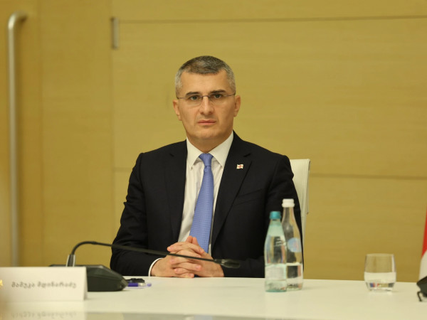 მამუკა მდინარაძე: საჯარო სივრცეში შეურაცხყოფის და სიძულვილის ენის გამოყენების აღმოფხვრის აუცილებლობა იმიტომ დადგა, რომ წლების მანძილზე, სწორედ აგენტურული ოპოზიციის წარმომადგენლები და მათი მედიასაშუალებები აკანონებდნენ შეურაცხყოფას და ბულინგს ნორმად, ამ ადამიანებმა გახადეს სატელევიზიო ეთერებსა თუ სხვა მედიასაშუალებებში გინება ჩვეულებრივ მოვლენად, რაც საბოლოოდ საზოგადოების უკიდურეს პოლარიზაციაში გადაიზარდა
