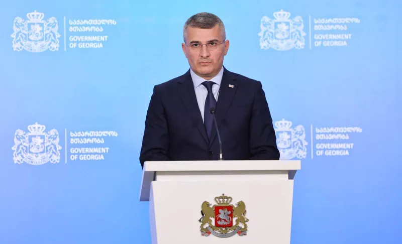მამუკა მდინარაძე: განსაკუთრებით შთამბეჭდავია შსს-ს შედეგები, მხოლოდ ბოლო ორ თვეში, გასული წლის ანალოგიურ პერიოდთან შედარებითაც კი, თითქმის გაორმაგდა დანაშაულის გახსნისა და გამოვლენის შედეგები, სხვადასხვა დანაშაულის ჩადენისათვის ბრალი წარედგინა 6000-ზე მეტ ადამიანს, საიდანაც 500-ზე მეტი დაკავებული ნარკორეალიზატორი და ნარკორეალიზაციაში ჩართული პირია