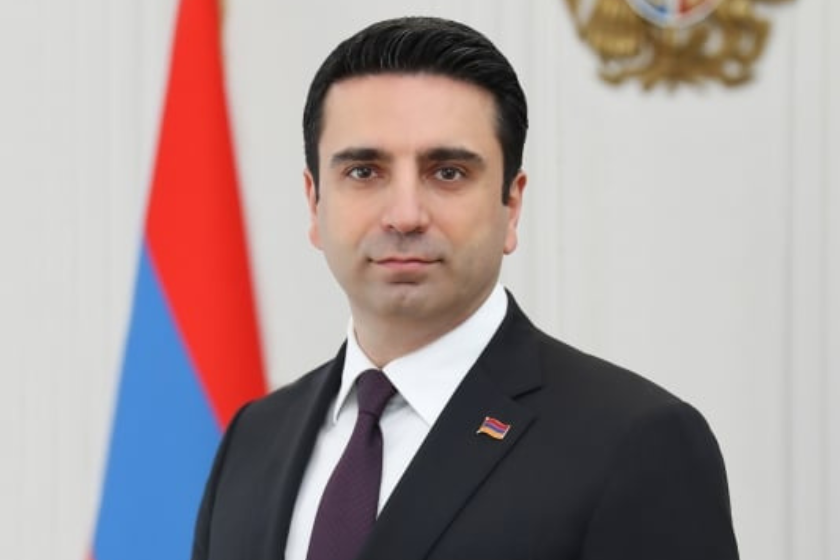სომხეთის პარლამენტის თავმჯდომარემ ალენ სიმონიანმა საპარლამენტო მანდატზე უარი განაცხადა