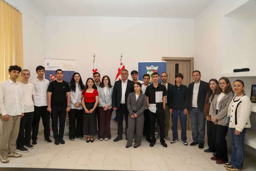 ხულოს მერიაში მერის ახალგაზრდული მრჩეველთა საბჭო შეიქმნა