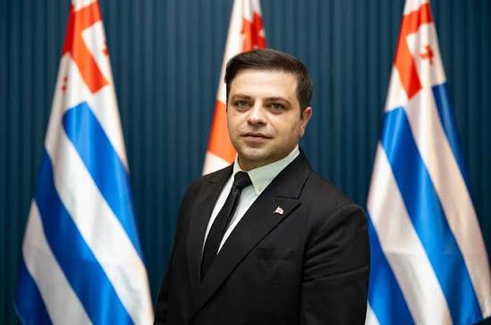 ცოტნე ანანიძე სააკაშვილის განცხადებაზე, რომ „პუტინი სიტყვის კაცია“: რუსებით მოვიდა ხელისუფლებაში, (ივანოვი ახსოვს ყველას) თავადაც შეასრულა სიტყვა პუტინთან, ზედაპირულად ანტირუსული - შინაარსით რუსეთის მეფისნაცვალი იყო საქართველოში!
