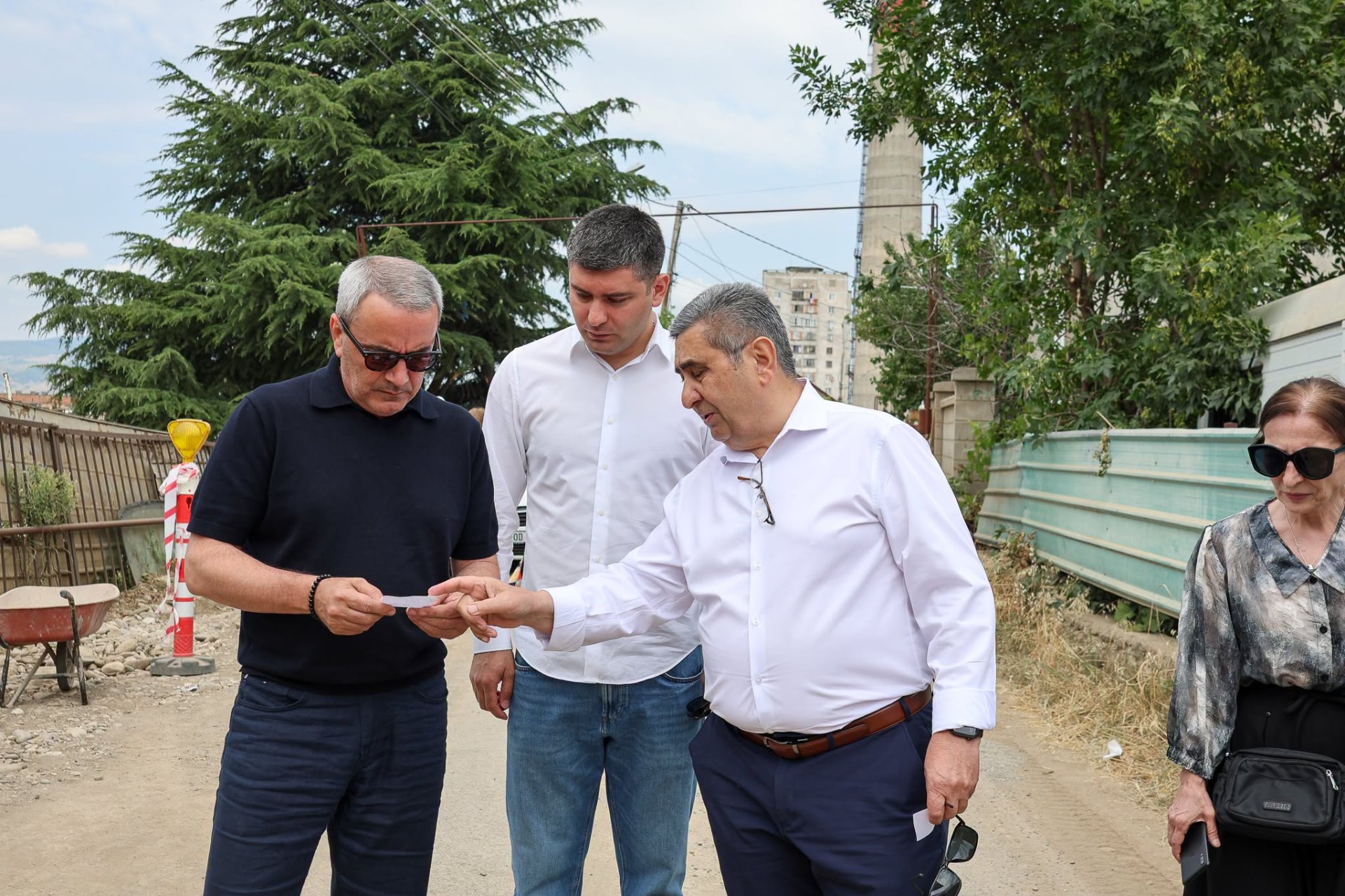 ნაძალადევის რაიონში საგზაო ინფრასტრუქტურული სამუშაოები აქტიურად გრძელდება