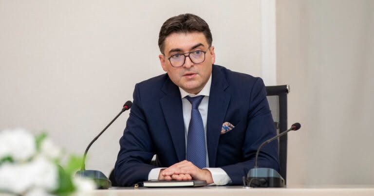 აზერბაიჯანის ენერგეტიკის მინისტრის მოადგილე: ვიმედოვნებთ, რომ „მწვანე ენერგიის დერეფნის“ პროექტით გავაგრძელებთ ჩვენს სტრატეგიულ პარტნიორობას და ეს უზრუნველყოფს, რომ მწვანე ენერგია აზერბაიჯანიდან, საქართველოდან, კასპიისა და შავი ზღვის რეგიონებიდან მიაღწევს ევროპის იმ ბაზრებამდე, სადაც ამის დიდი საჭიროებაა
