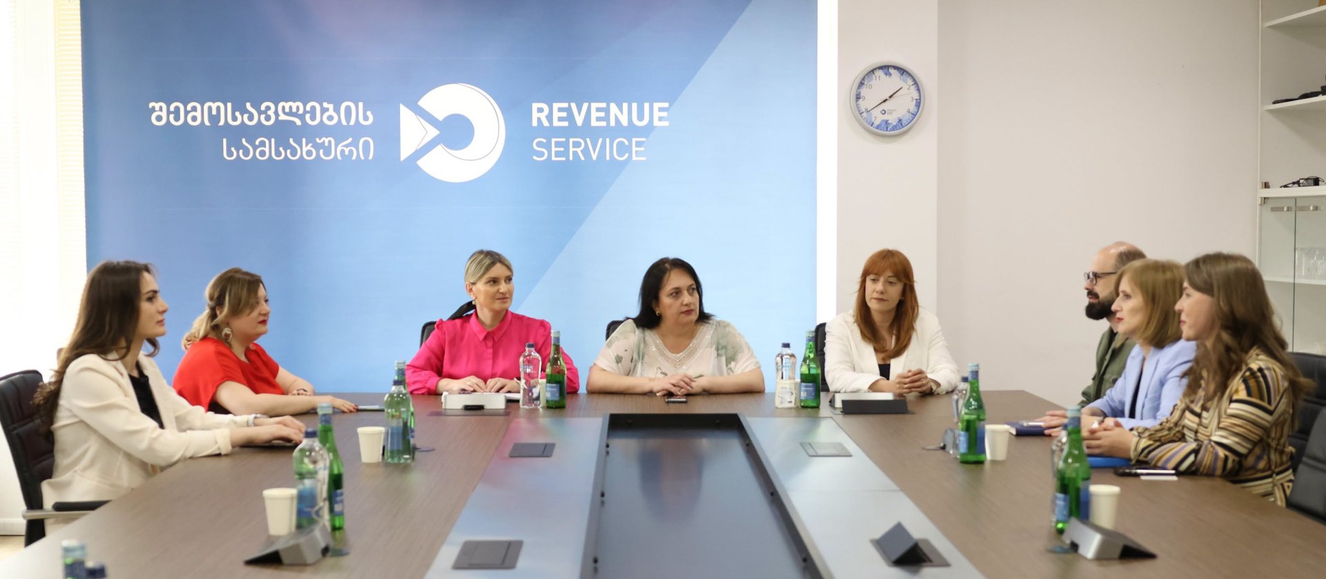 შემოსავლების სამსახურში მიმდინარე სიახლეებს გადასახადის გადამხდელები ონლაინ ფორმატში გაეცნენ