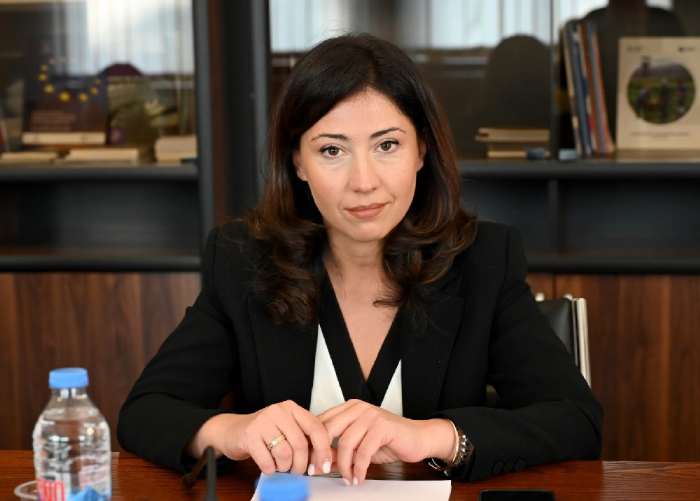 ტატა ხვედელიანი – „ოცნების“ დამსახურებაა, პატიმარი სააკაშვილი პარტიას ციხიდან სრულფასოვნად რომ მართავს და მთელ საქართველოს მოძღვრავს, ამით „ოცნება“ სარგებელს იღებს, „ნაცმოძრაობაზე“ დგას