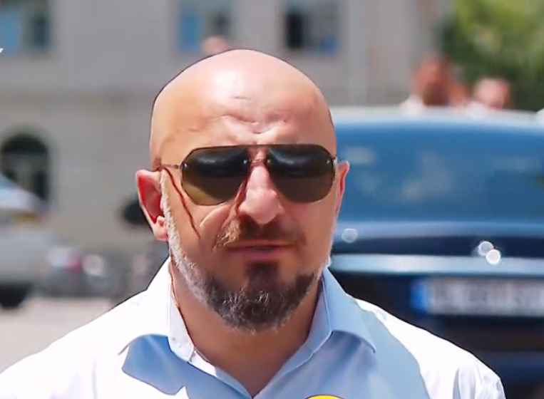 გიორგი ბარდაველიძე გიორგი კვარაცხელიას საქმეზე: დღეს ოჯახი არის გახარებული. საგამოძიებო უწყებებმა და პროკურატურამ დადეს შედეგი, რისთვისაც ოჯახის სახელით ვუხდი მადლობას. ძალიან რთული იყო 10 წლის შემოდებული საქმეზე შემაჯამებელი გადაწყვეტილების მიღება