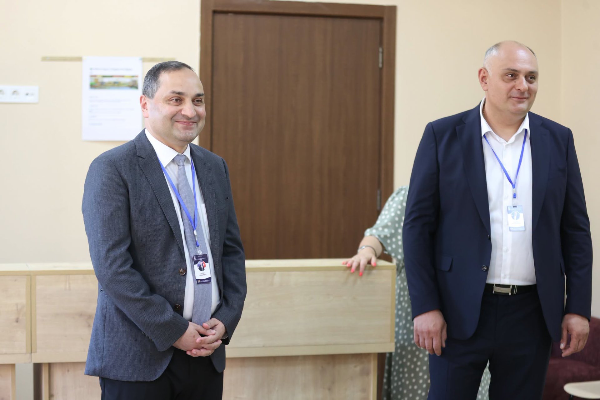 ზვიად გაბისონია ოზურგეთის მე-3 და გორის მე-3 საჯარო სკოლებში გახსნილ საგამოცდო ცენტრებს ეწვია