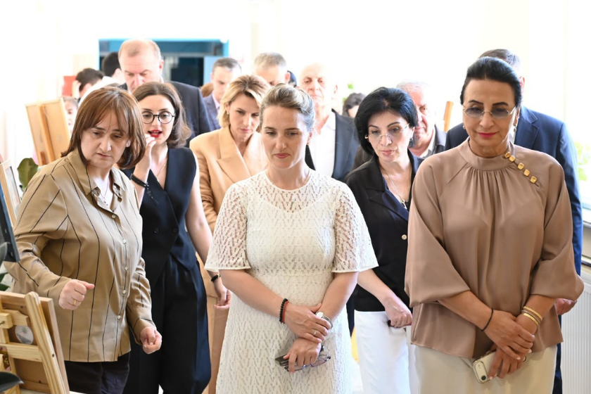 ქალთა და ბავშვთა საკითხებზე მომუშავე პარლამენტის დროებითი კომისიის წევრები ქედასა და შუახევში ინკლუზიური განათლების და შშმ პირთა დღის ცენტრებს ესტუმრნენ