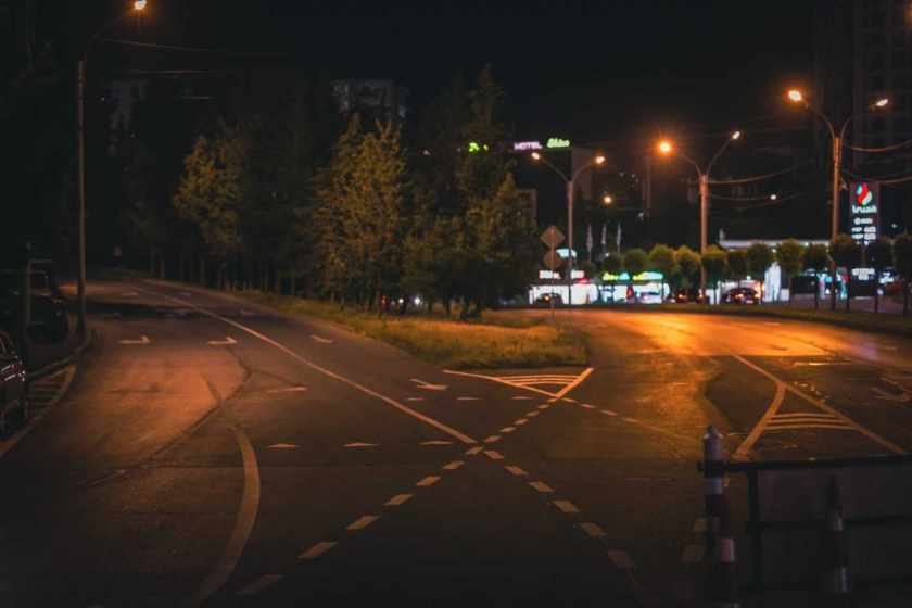 თბილისის მერიის ტრანსპორტისა და ურბანული განვითარების სააგენტო ომარ შეშელიძისა და ჯორჯ ბალანჩინის ქუჩებზე, მინდელის სახელობის ხიდსა და მეტროსადგურ „სარაჯიშვილის“ მიმდებარედ საავტობუსო ზოლის მოწყობასთან დაკავშირებით განცხადებას ავრცელებს