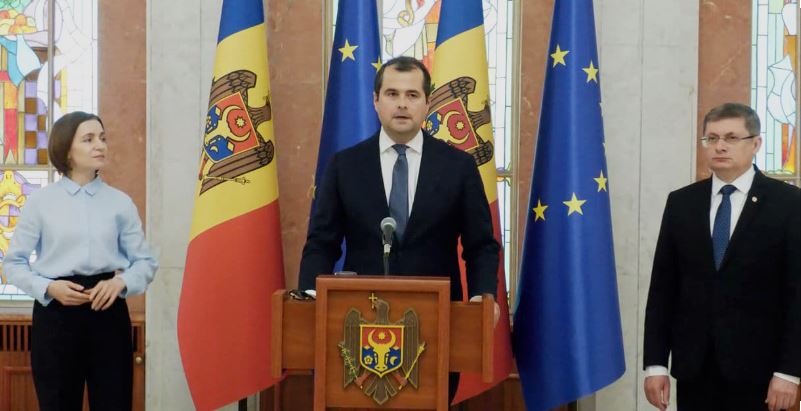 მაია სანდუმ მოლდოვის პრემიერ-მინისტრის პოსტზე ბიზნესმენი ვასილე ტოფანი ოფიციალურად წარადგინა