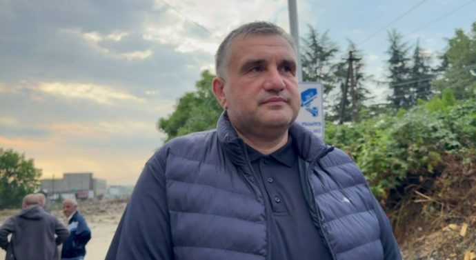 პლატონ კალმახელიძე: ღამით მოსულმა უხვმა ნალექმა თელავის ხევი აადიდა, მოსახლეობის უსაფრთხოება უზრუნველყოფილია საშიშროების შექმნისთანავე