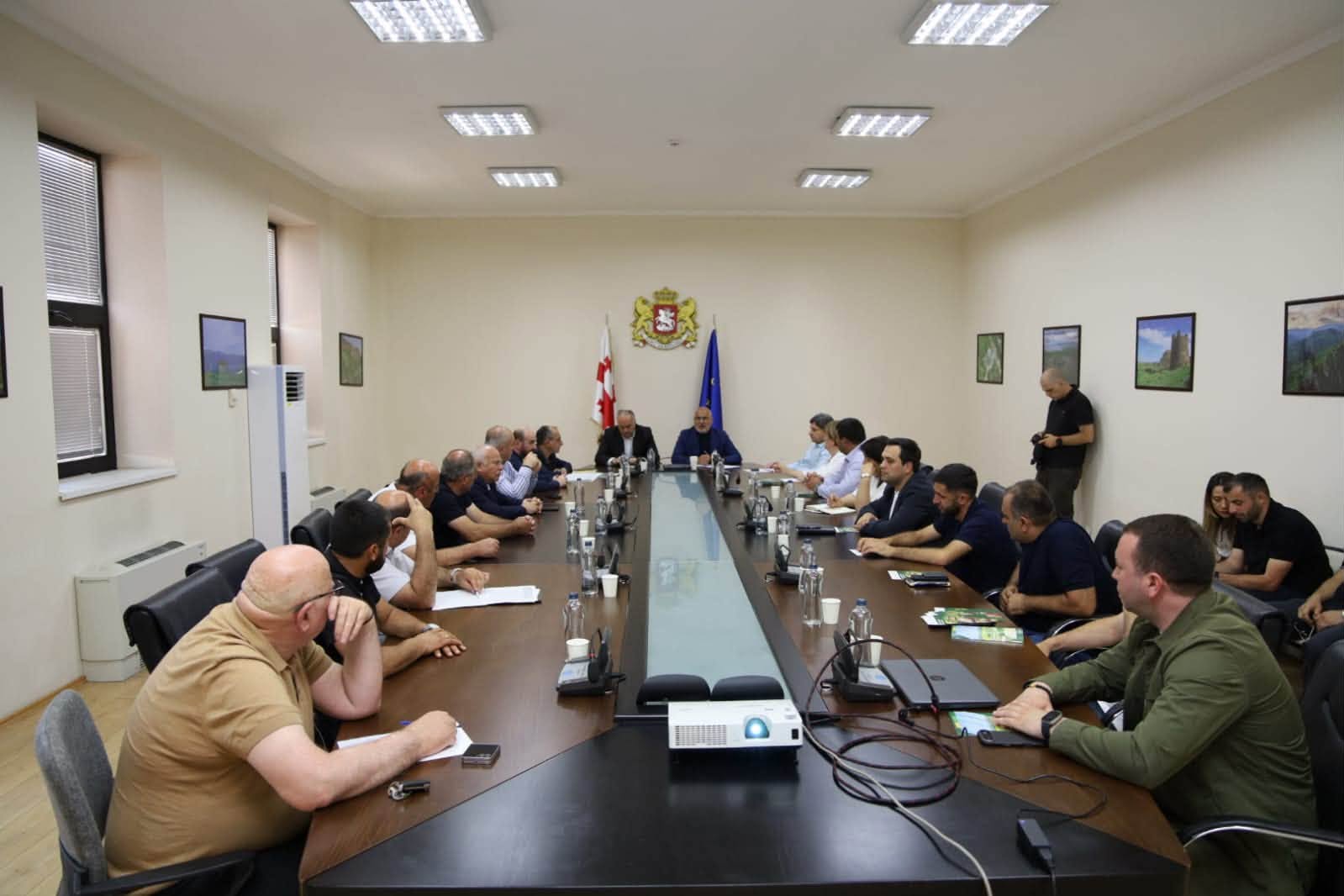 საქართველოს სასაზღვრო პოლიციის უფროსმა, გენერალ-მაიორმა დავით თამაზაშვილმა, საბერძნეთის რესპუბლიკის სამხედრო ატაშესთან, ბრიგადის გენერალ სტეფანოს ლიკოპულოსთან, გამოსამშვიდობებელი შეხვედრა გამართა