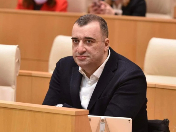 რატი იონათამიშვილი – სააკაშვილსა და მის მრევლს სულ რევოლუცია, ნგრევა და სისხლისღვრა რომ ელანდებათ, ამიტომ არიან იქ, სადაც არიან