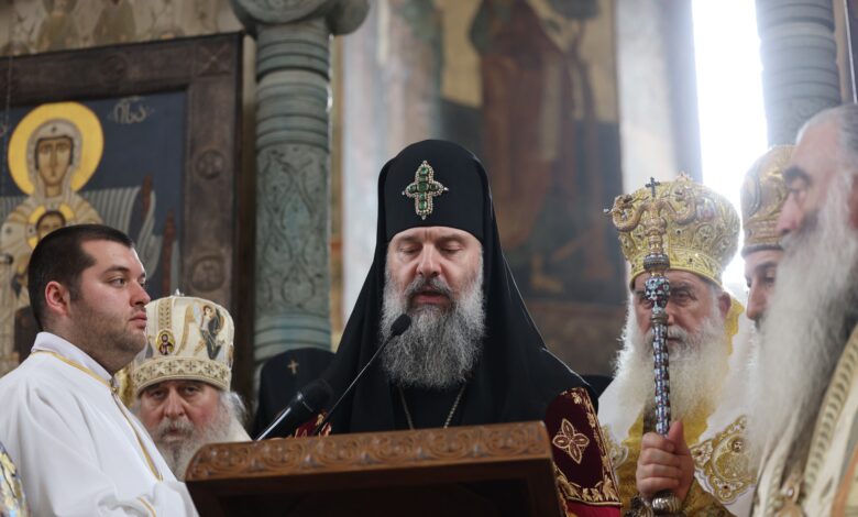 შიო მესამე – ვევედროთ დედა ღვთისმშობელს, რომ გააძლიეროს ჩვენს გულებში ქრისტეს რწმენა, დაამკვიდროს ჩვენს შორის ერთობა, ერთსულოვნება, მშვიდობა და სიყვარული