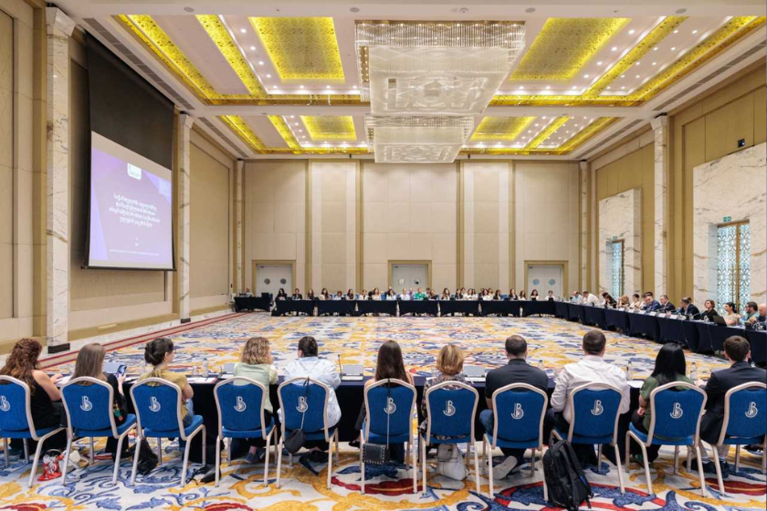 საქართველოს ბიზნეს ასოციაციის ორგანიზებით უცხოელებზე შრომითი საქმიანობის უფლების გაცემის წესთან დაკავშირებით საინფორმაციო შეხვედრა გაიმართა