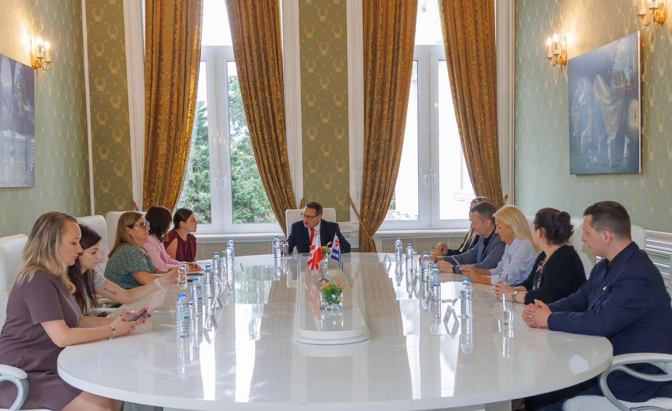 აჭარის კულტურის მინისტრის პირველი მოადგილე ვლადიმერ მგალობლიშვილი პოლონეთის, ქვემო სილეზიის სავოევოდოს ადმინისტრაციის წარმომადგენლებს შეხვდა