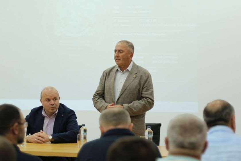 ჯიღაურას ბაზაზე ქვემო ქართლის მევენახე-მეღვინეებთან სამუშაო შეხვედრა გაიმართა