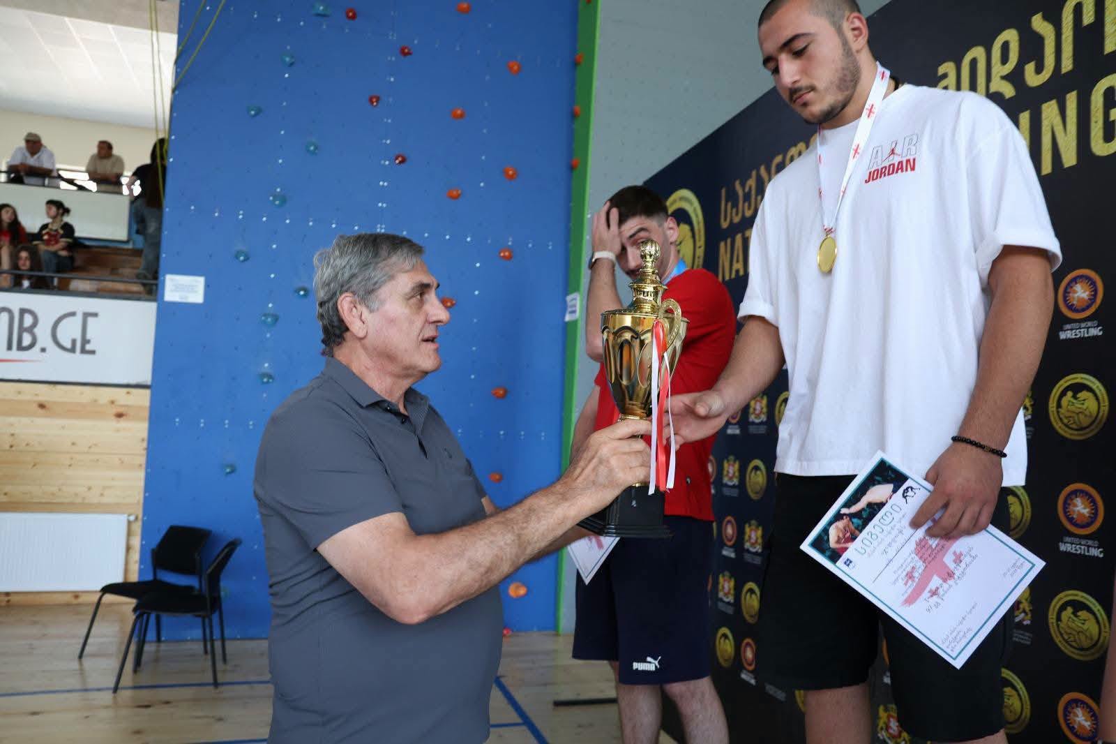 ქალაქ ონში ოლიმპიური ჩემპიონის, დავით გობეჯიშვილის სახელობის თავისუფალი ჭიდაობის 20-წლამდელთა ტრადიციული ტურნირი გაიმართა