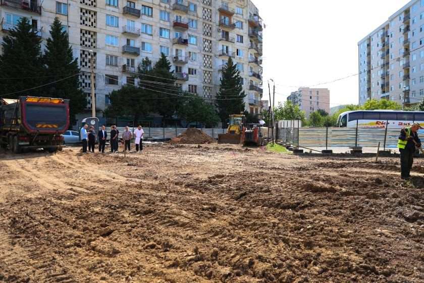 გლდანის რაიონის გამგეობა კიდევ ერთ სკვერს მუხიანის IVბ მიკრორაიონში აწყობს