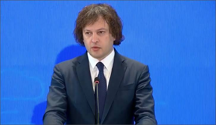 ირაკლი კობახიძე: საქართველოში გადაწყვეტილებებს პოლიტიკურ საკითხებთან დაკავშირებით, მათ შორის ოპოზიციის რიგებიდან, უნდა იღებდნენ ის ადამიანები, რომლებსაც აქვთ სახალხო მანდატი, ადამიანები, რომელთაც საერთოდ არავითარი სახალხო მანდატი არ აქვთ, ვერ შექმნიან მომავალში ქართულ პოლიტიკას, რაც მეტი დაპირისპირება იქნება აგენტურის შიგნით, მით უკეთესი