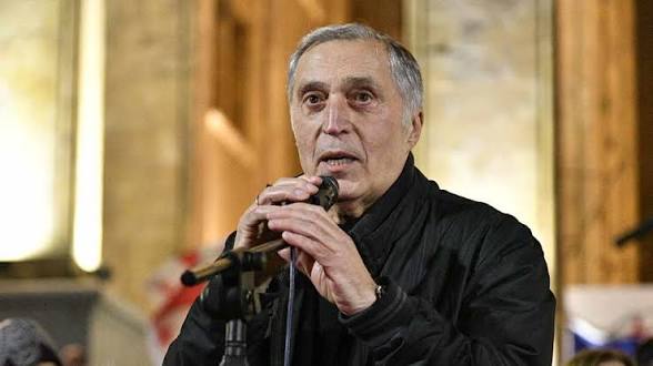 პაატა ბურჭულაძე: ჩემი გათავისუფლების საკითხს ვერ განვიხილავ, ვიდრე 4 ოქტომბრის საქმეზე დაკავებული ბოლო პატრიოტი არ დატოვებს საპატიმროს - ჩემი დიდი თხოვნაა, ყველამ მიიღოთ პროკურატურის მიერ შემოთავაზებული საპროცესო შეთანხმება და გათავისუფლდეთ პატიმრობიდან