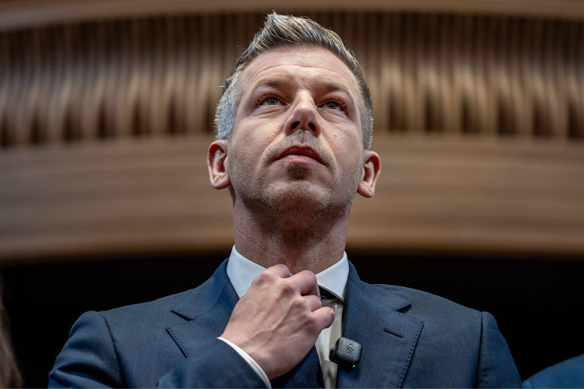 Euractiv: უნგრეთში პეტერ მადიარის მთავრობის პოპულარობა შემცირდა